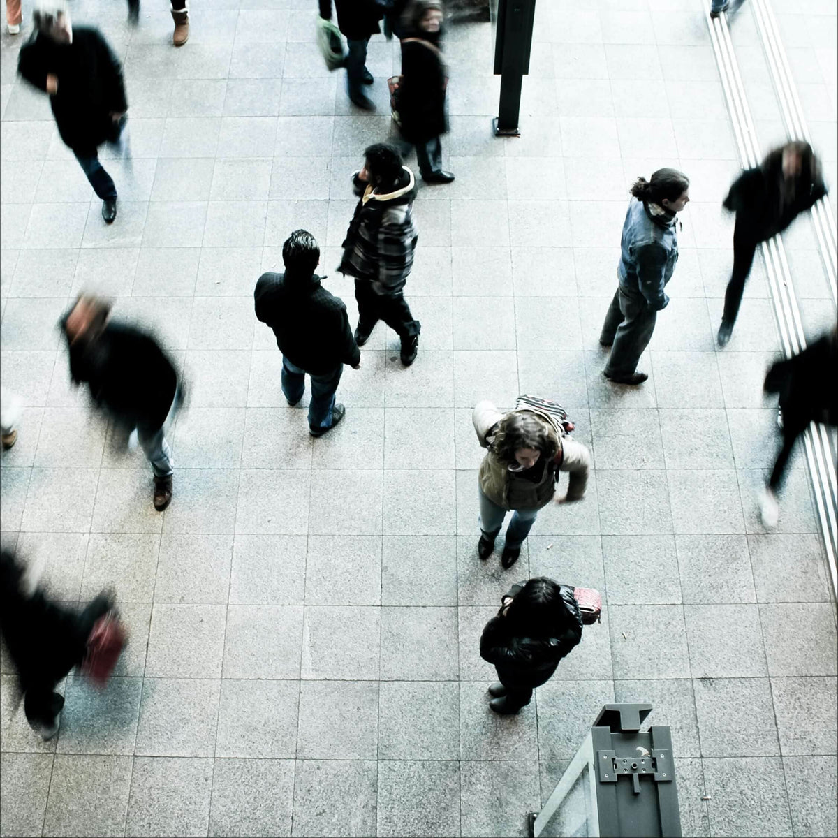 Crowd of people walking, seen from above